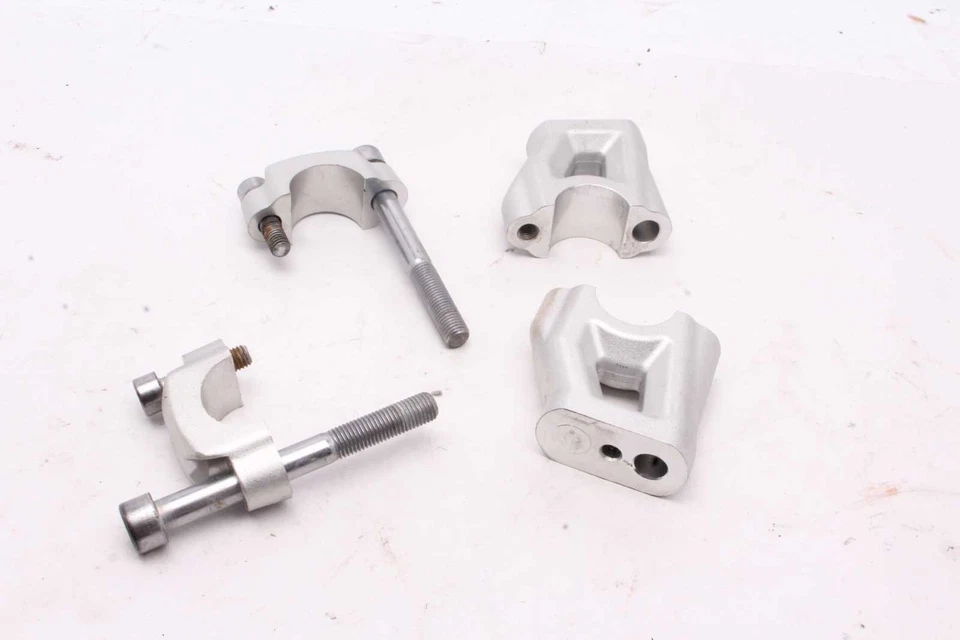 Fissaggi Manubrio Supporto Manubrio Triumph Tiger 1200 Explorer V13VG 12-15 - Immagine 1 di 4