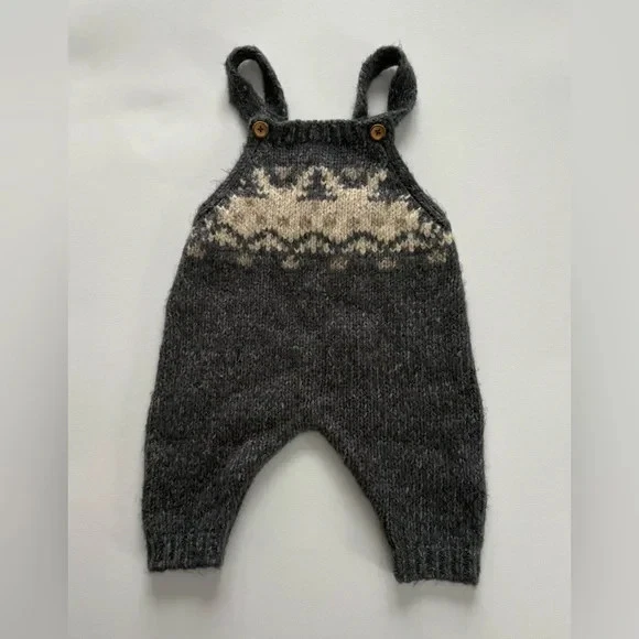 Серый вязаный комбинезон Zara для мальчика девочки размер 9-12 месяцев для ребенка ясельного возраста унисекс - Изображение 1 из 4