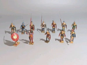 Mignot Ancient Roman Troops in Combat Poses Toy Soldiers - Picture 1 of 10