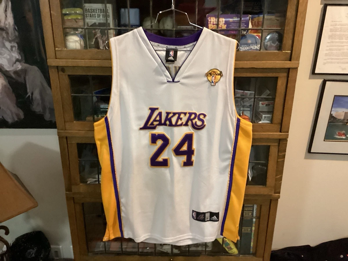 Los Angeles Lakers 56 Size Kobe Bryant NBA Fan Apparel & Souvenirs