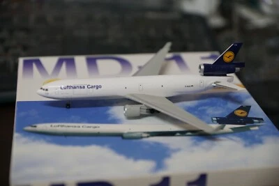 1:400 Lufthansa cargo  MD-11F  Dragon - Image 1 of 4