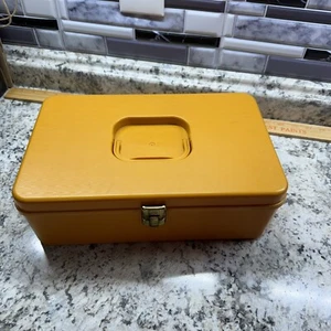 Caja de coser de plástico Wilson Wilhold de colección bobina de hilo organizadora cosecha dorada - Imagen 1 de 21