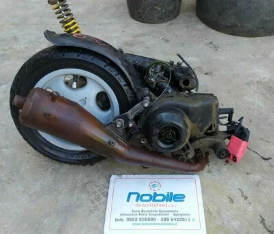 BLOCCO MOTORE COMPLETO DI MARMITTA CARBURATORE BOBINA E RUOTA PIAGGIO ZIP 50  - Immagine 1 di 4