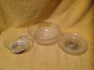 Vtg Lot Of 3 Kig Indonesia Fleur deLis Glass Veg Bowl Sil Metal Ftd Bowl & Plate - Picture 1 of 12