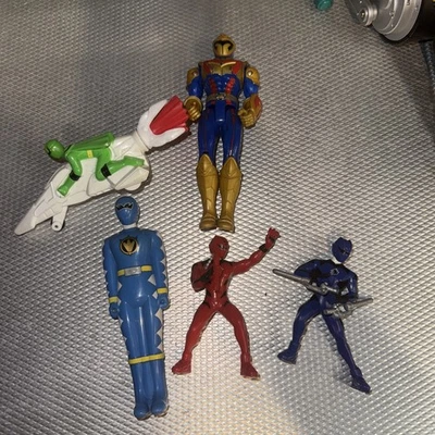 Lote Mixto De 5 Figuras McDonalds De Colección Power Rangers Lote Go Power Rangers Foto 1 de 4