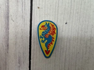 Lego 2586p4c Blue Red Dragon Pattern Ovoid Shield Sets 6086 6078 6057 1547 1971 - Picture 1 of 3