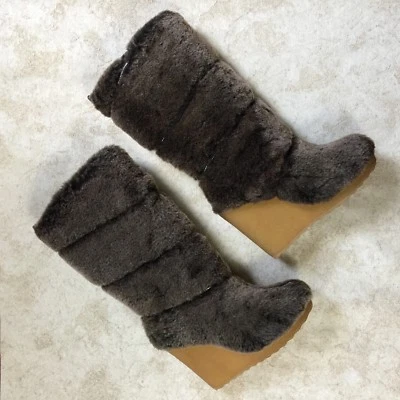 Botas de cuña Tory Burch KiKi de piel de oveja, EE. UU. 6 M Foto 1 de 4