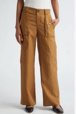 Pantalón cargo Vince Fluid pierna ancha. Talla 8. Precio de venta sugerido por el fabricante $395 Foto 1 de 4