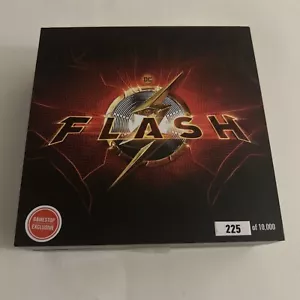 Anillo Flash y Emblema GAMESTOP 225 de 10.000 Cómics - Imagen 1 de 7