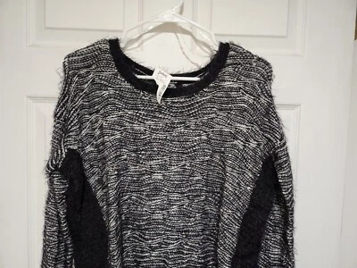 Женский свитер с длинным рукавом легкий верхний размер средний черный мягкий пушистый блузка - Изображение 1 из 4