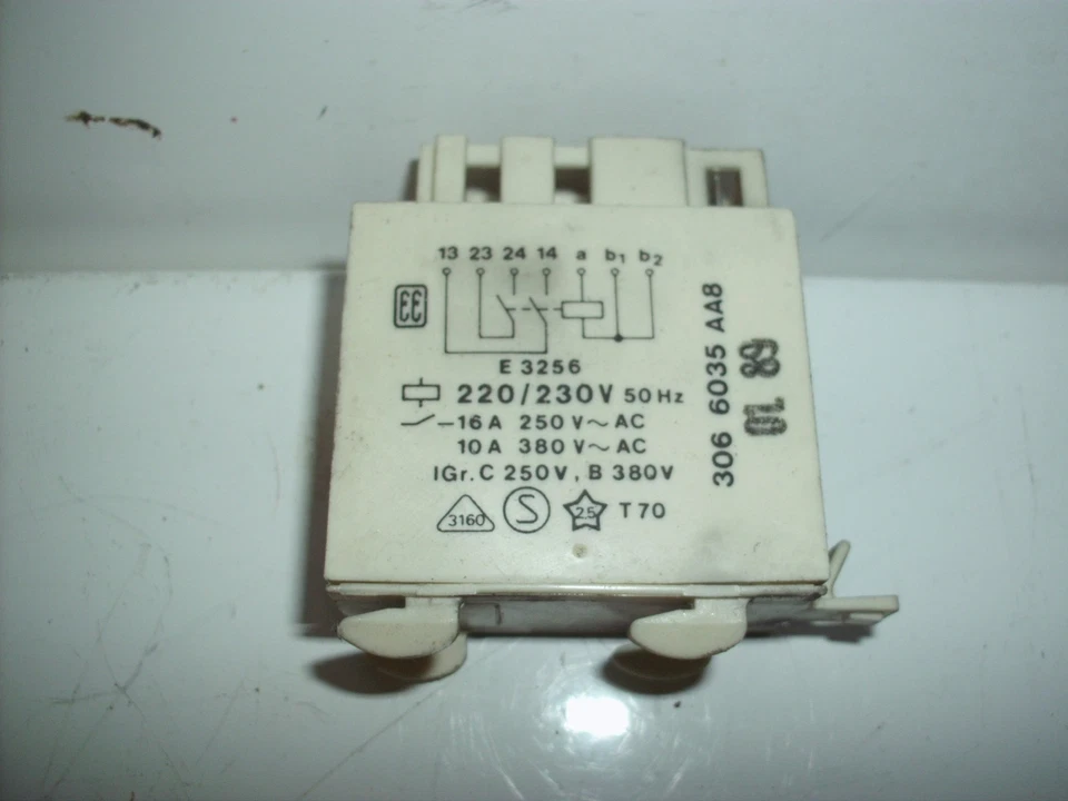 Desmontado con Bosch WFK 6600, condensador 3066035AA8 Foto 1 de 1