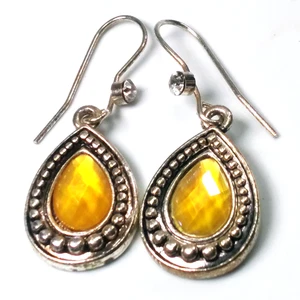 Avon 2007 Village Pastel Yellow Drop Dangle Hook Earrings w/ Clear Rhinestones - Picture 1 of 9