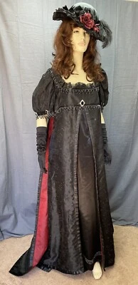 Unsinkable Molly Brown-excellent condition, adult size 16 - Image 1 of 4