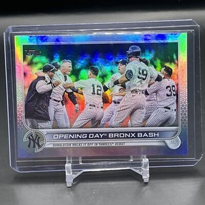 2022 TOPPS UPDATE RAINBOW FOIL OPENING DAY BRONX BASH (JOSH DONALDSON/AARON