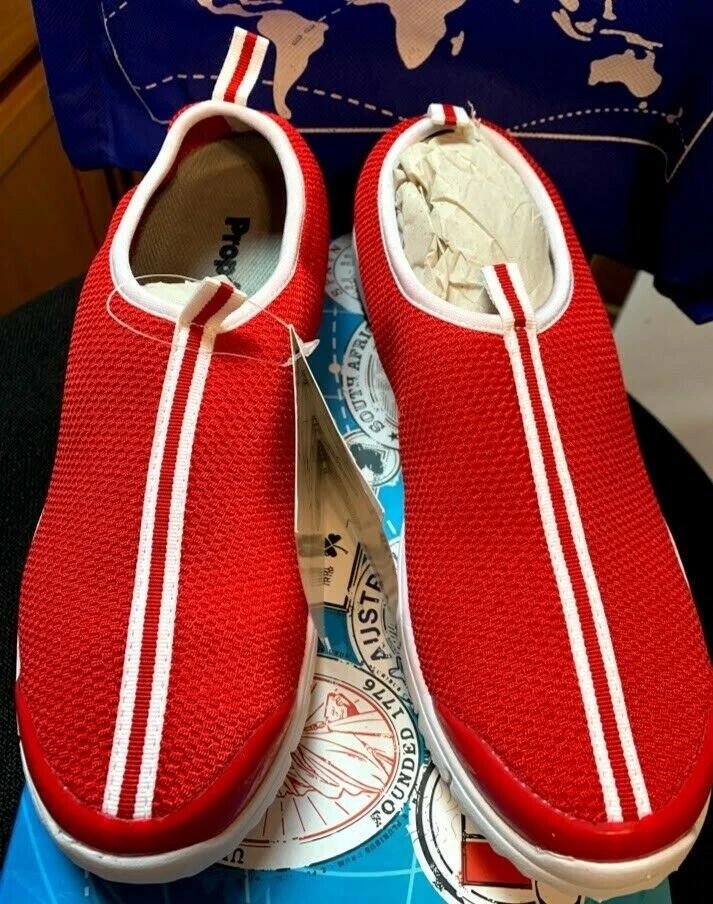 Womens Propet Travel Walker Slip on Silver Mesh Size 8 W3231