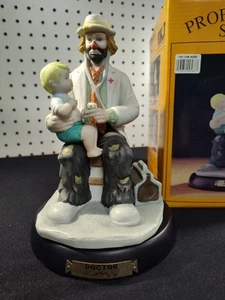 EMMETT KELLY Jr Collectibles, Flambro, "The Doctor" #9587 mit Ständer, verpackt - Bild 1 von 15
