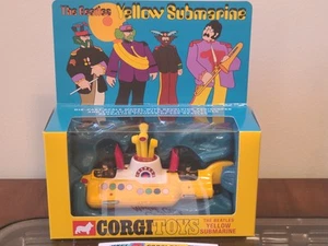 2025 Corgi The Beatles 1969 Yellow Submarine Red Hatch Edition Re-Issue No.803 - Picture 1 of 12