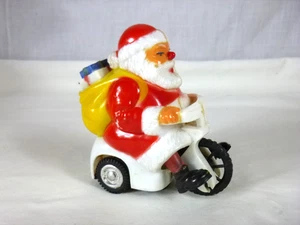 Triciclo de plástico duro Elmar de colección años 60 Papá Noel en triciclo juguete de fricción Hong Kong ¡FUNCIONA! - Imagen 1 de 8