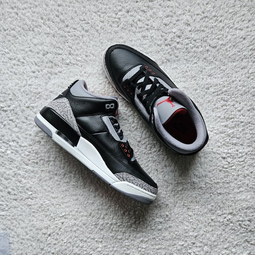 Taglia UK 9 Jordan 3 Retro OG Mid Nero Cemento