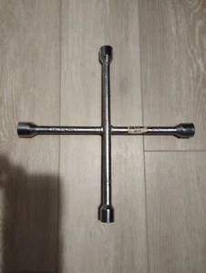 Radkreuz Kreuzschlüssel Radkreuzschlüssel PKW Radmutternschlüssel Radschlüssel - Bild 1 von 1