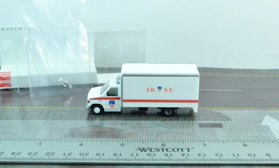Busch 41853 FORD E-350 Truck FDNY New York Fire Department Ambulance HO 1:87 - Image 1 of 2