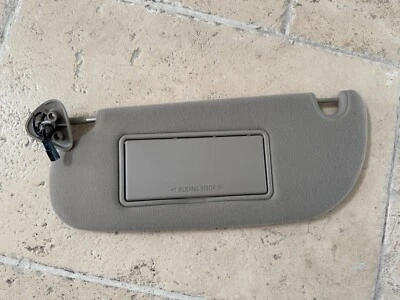 2006 2007 2008 FORD MERCURY GRAND MARQUIS OEM GRAY Driver SUN VISOR Sunvisor - Image 1 of 4