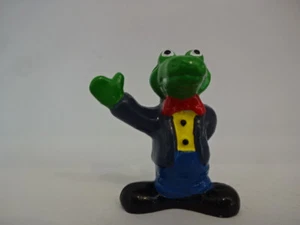 Sammel & Spielfigur " Krokodil mit roter Krawatte winkend / 40 mm groß - Bild 1 von 1