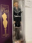 2002 Tonner Sydney Chase Mover & Shaker 16” Dressed Doll Mib #Tw3203 Minor Flaw