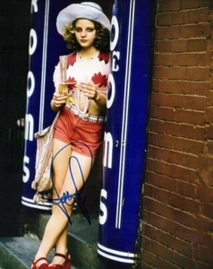 Jodie Foster Signed - Autographed Taxi Driver Actress 8x10 inch Photo - Picture 1 of 2