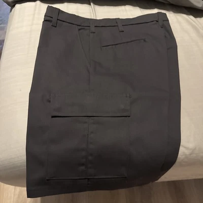 New NEVER WORN Aramark Cargo Shorts,Charcoal Color,Work/Casual SZ. 32R - Image 1 of 4