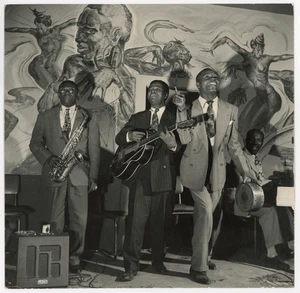 Bradley Smith Foto ca. 1940 Afroamerikaner New Orleans Jazz Band Blues Gitarre - Bild 1 von 2