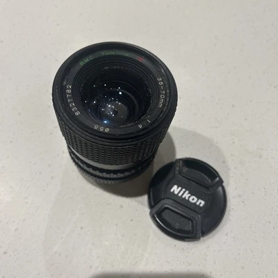 Nikon Lens Zoom Tokina RMC 35-105mm 3.5-4.5 - Nikon F - Image 1 of 4