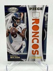 Reliquias de juego reliquias certificadas 2023 Russell Wilson #POG-18 043/199 error - Imagen 1 de 3