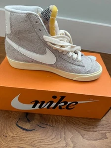 Nike Damen Blaze Mid 77 Vintage Light Bone/Sail Alabaster - Bild 1 von 5