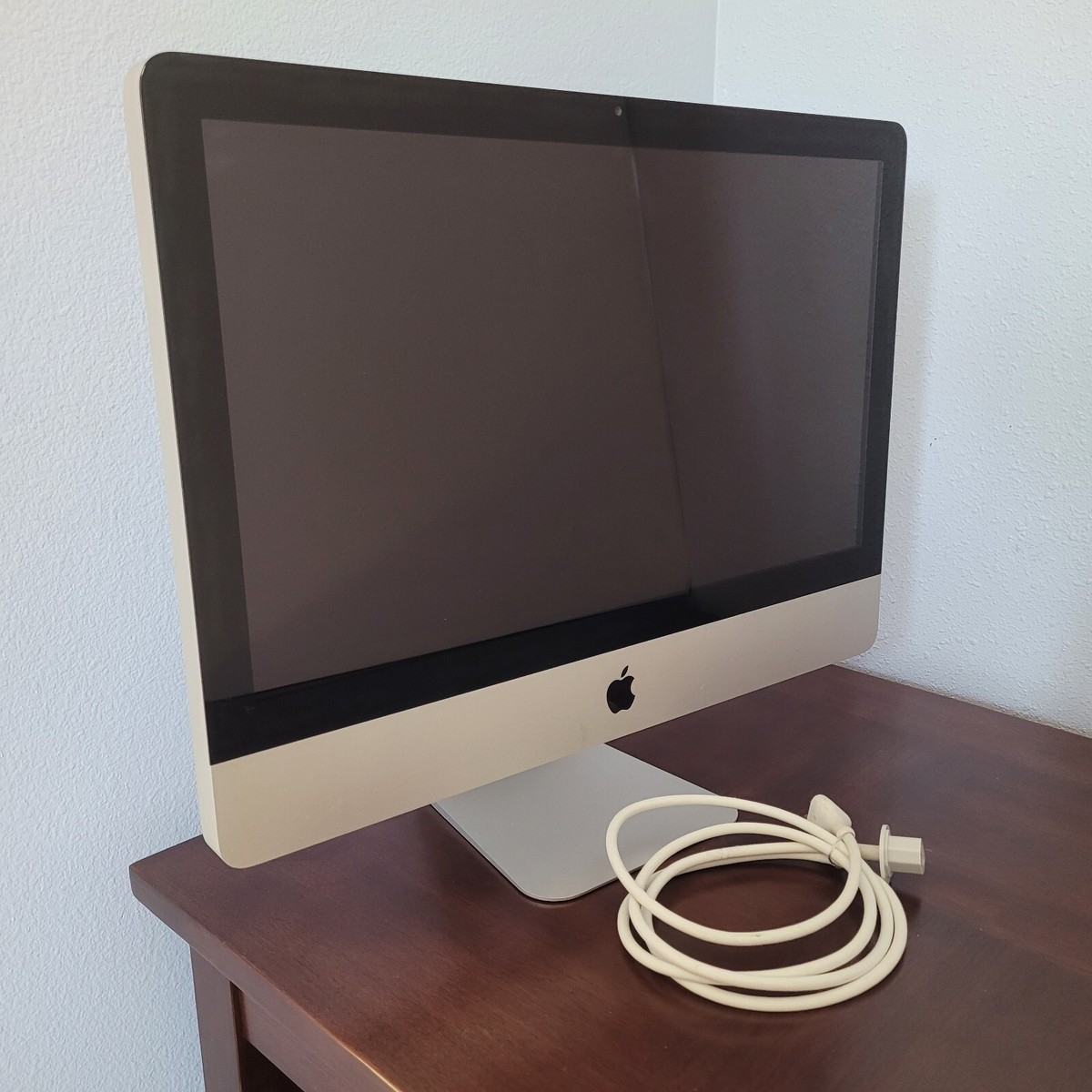 Apple iMac Intel Core i3 1st Gen. 2010 Apple Desktops & All Apple iMac Intel Core i3 1st Gen. 2010 Apple Desktops & All