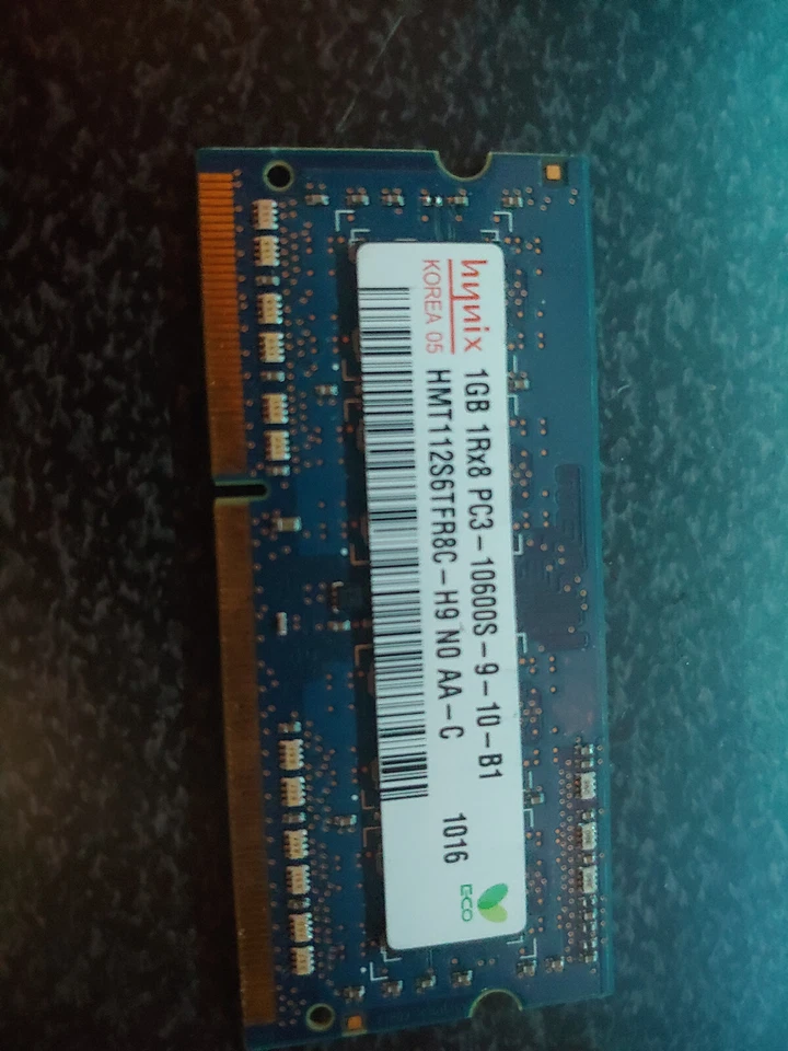 Hynix HMT112S6TFR8C-H9 N0 AA-C 1GB 1Rx8 PC3-10600S DDR3 Laptop RAM - Image 1 of 1