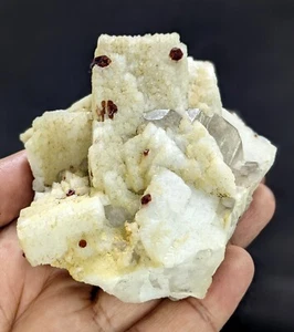 Granate con cuarzo sobre matriz de feldespato espécimen de cristal de Skardu Pakistan 315G - Imagen 1 de 9