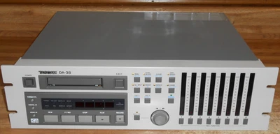TASCAM DA-38 Digital DTRS 8 Channel Recorder MINT CONDITION & WORKS - Image 1 of 4