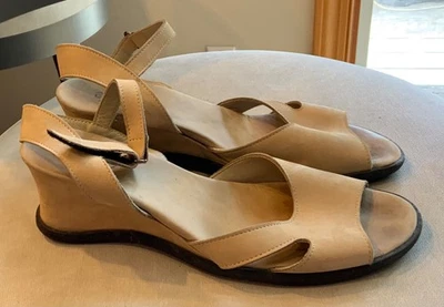 Tacones de gamuza Arche para mujer talla 39 (Reino Unido) - EE. UU. 8,5 Foto 1 de 4