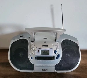 RCA RCD105 Portable Stereo Boombox Radio CD Cassette Player Vintage Y2K Tested - Picture 1 of 17