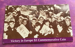 1995 VICTORY IN EUROPE $5 COMMEMORATIVE COIN - Picture 1 of 6
