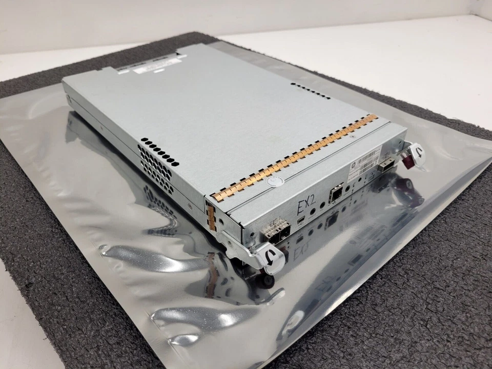 Lote de 2 controladores de matriz de almacenamiento de estante de disco 12 Gb SAS SPS-MSA 1050 803277-001 Foto 1 de 4