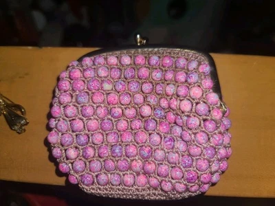 Monedero vintage fucsia para damas - 1960 - hermoso con cuentas - fondo tejido Foto 1 de 4