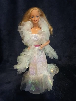 Barbie de cristal Mattel 1983 vintage con vestido original y boa Foto 1 de 4