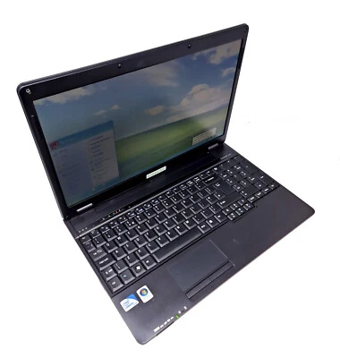 Vintage Widnows XP Laptop Acer Celeron 1.80Ghz 2GB 160GB 15.6" WIFI retro - Image 1 of 4