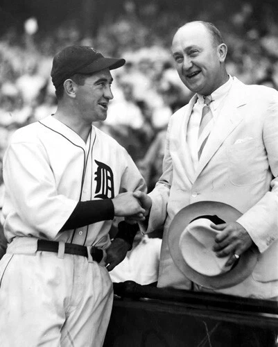 Foto de Mickey Cochrane y Ty Cobb de los Tigres de Detroit Foto 1 de 1