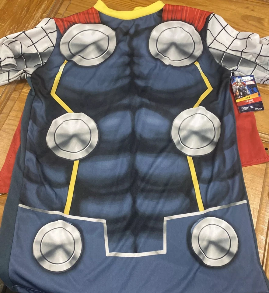 Thor Shirt Detachable Red Cape Up To Size 10 Child Size  S/M Marvel 3D Thor - Image 1 of 2