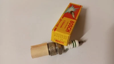 BOSCH SUPER W200T30 candela accensione spark plug epoca NOS - Image 1 of 3