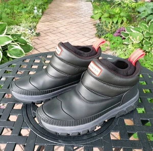 Hunter Women's Intrepid Short Puffy Snow Boots - Size 8 - Black - Picture 1 of 17