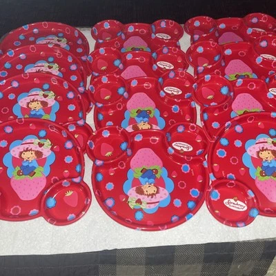 Vintage Strawberry Shortcake Plates-Set Of  12 NOS with tags- With Compartments - Image 1 of 3